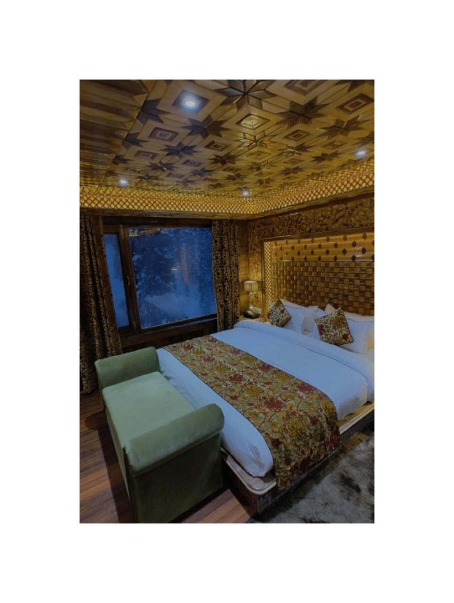 Hotel Shanu Premium กุลมาร์ค ภายนอก รูปภาพ
